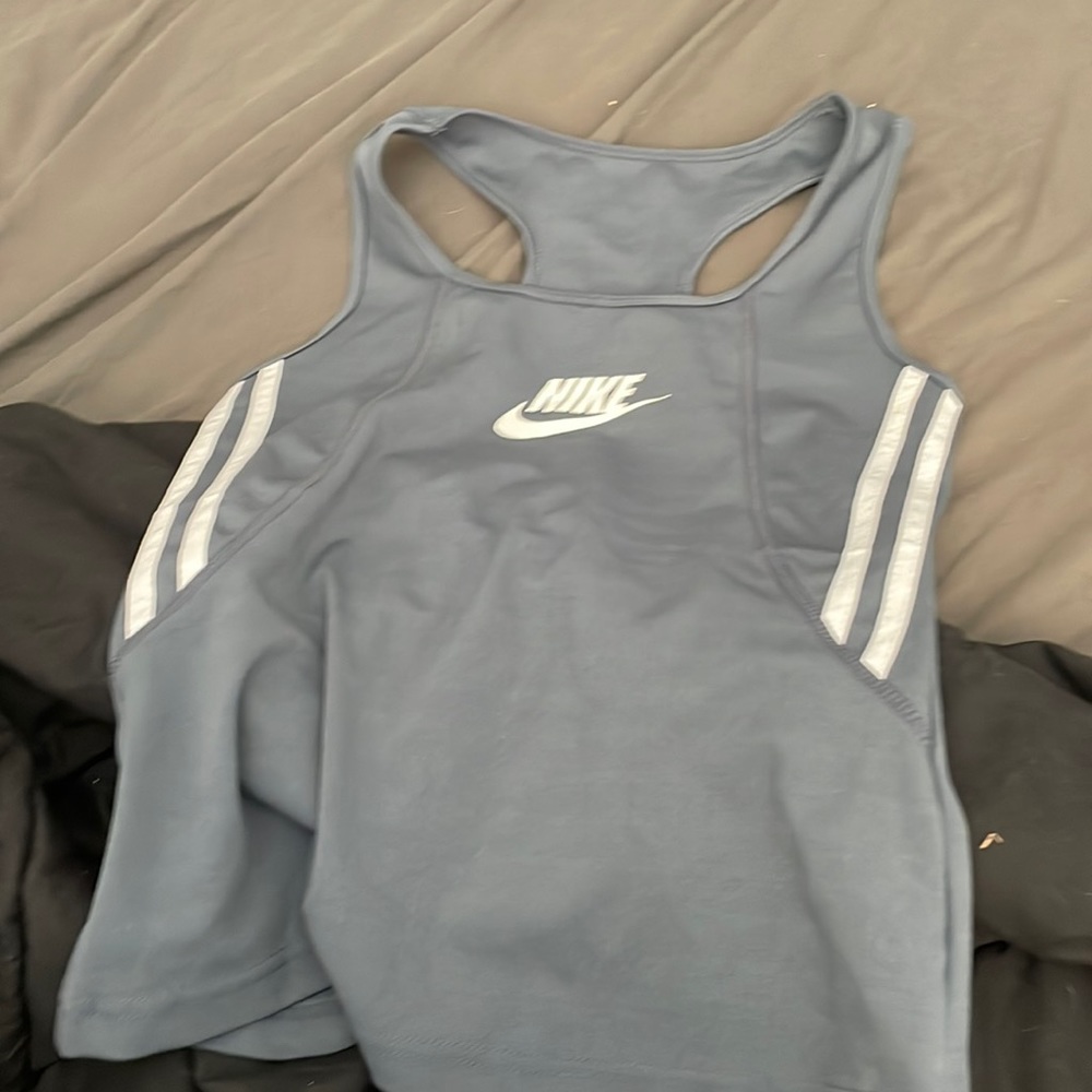 Dark blue Nike shirt never been worn in good condition size s